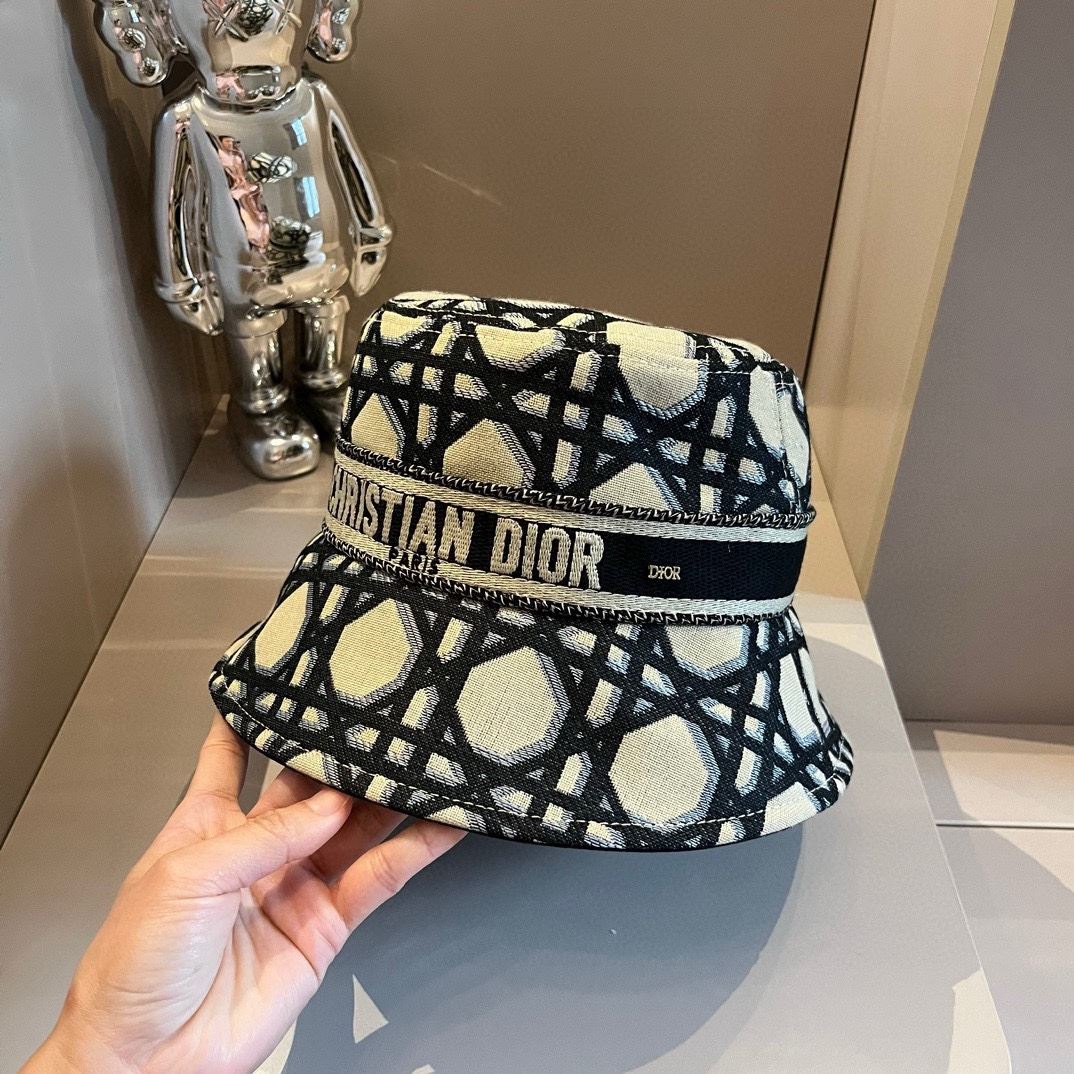 Christian Dior Caps